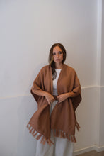 Cargar imagen en el visor de la galería, Ruana Yiyi