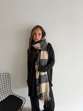 Cargar imagen en el visor de la galería, Bufandon Branto