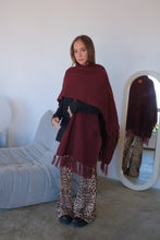 Cargar imagen en el visor de la galería, Ruana Yiyi