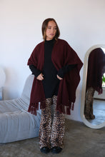 Cargar imagen en el visor de la galería, Ruana Yiyi