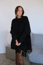 Cargar imagen en el visor de la galería, Ruana Yiyi