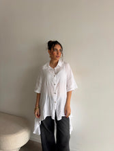 Cargar imagen en el visor de la galería, Camisola Arinka