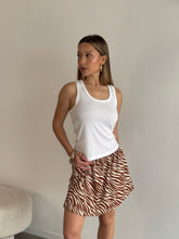 Cargar imagen en el visor de la galería, Musculosa Yula