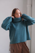 Cargar imagen en el visor de la galería, Poleron Yuko