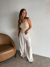 Cargar imagen en el visor de la galería, Musculosa Yula