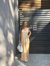 Cargar imagen en el visor de la galería, Vestido Solar