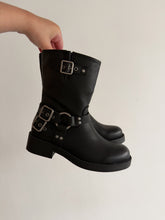 Cargar imagen en el visor de la galería, Bota Zora
