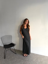 Cargar imagen en el visor de la galería, Vestido Omeir
