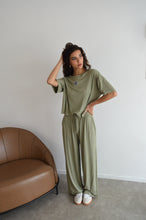 Cargar imagen en el visor de la galería, Remera Rossi
