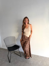 Cargar imagen en el visor de la galería, Musculosa Yula + Pollera Julia
