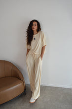 Cargar imagen en el visor de la galería, Remera Rossi
