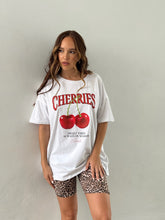 Cargar imagen en el visor de la galería, Set Cherries + Biker Giorgia
