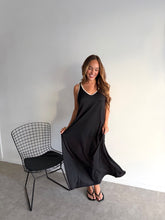 Cargar imagen en el visor de la galería, Vestido Omeir
