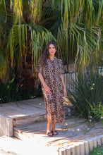 Cargar imagen en el visor de la galería, Camisola Fiora print
