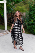 Cargar imagen en el visor de la galería, Camisola Anca Polka
