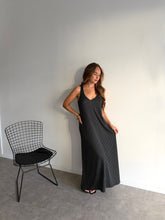 Cargar imagen en el visor de la galería, Vestido Omeir
