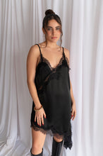 Cargar imagen en el visor de la galería, Vestido Yamini
