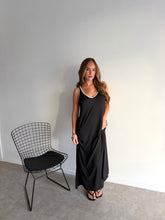 Cargar imagen en el visor de la galería, Vestido Omeir
