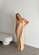 Cargar imagen en el visor de la galería, Vestido Solar
