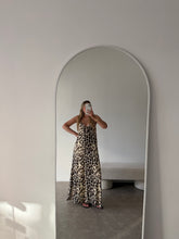 Cargar imagen en el visor de la galería, Vestido Fausto
