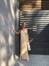 Cargar imagen en el visor de la galería, Vestido Solar
