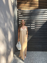 Cargar imagen en el visor de la galería, Vestido Solar
