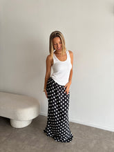 Cargar imagen en el visor de la galería, Pollera Leila
