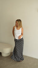 Cargar imagen en el visor de la galería, Pollera Leila

